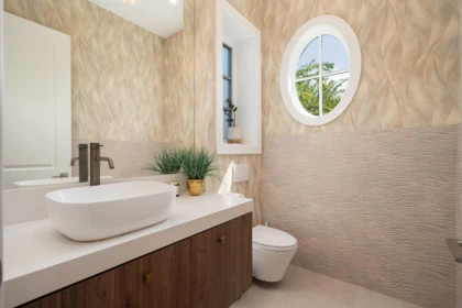 Guest Bathroom Photo of 6549 Portland Street, Burnaby, BC