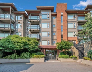 Staircase Photo of 401 1677 Lloyd Avenue, North Vancouver, BC