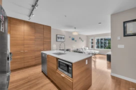 401 1677 Lloyd Avenue, North Vancouver, BC
