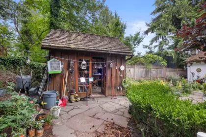 Mudroom Photo of 886 E 29th Street, North Vancouver, BC