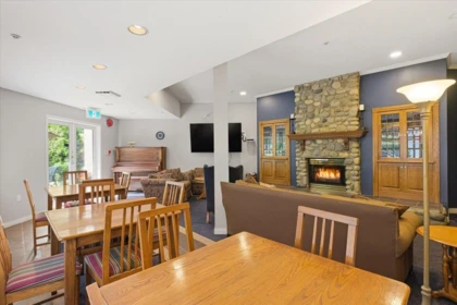 Outdoor Patio Photo of 411 2059 Chesterfield Avenue, North Vancouver, BC