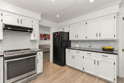 Pantry Photo of 32507 Qualicum Place, Abbotsford, BC