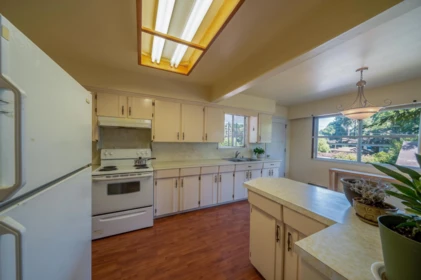 Pantry Photo of 10671 Aintree Crescent, Richmond, BC