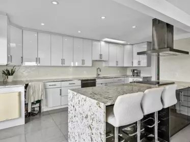 Breakfast Nook Photo of 31 2216 Folkestone Way, West Vancouver, BC