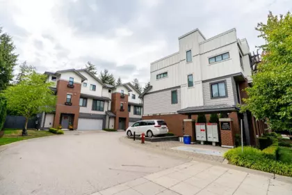 24 2999 151 Street, Surrey, BC, Surrey — Townhouse for sale