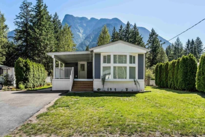 30 65367 Kawkawa Lake Road, Hope, BC, Hope — Manufactured Home for sale