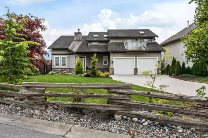 46052 Bridle Ridge Crescent, Chilliwack, BC, Chilliwack — Single Family Residence for sale