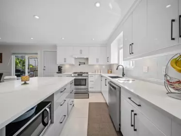 Breakfast Nook Photo of 12582 62b Avenue, Surrey, BC