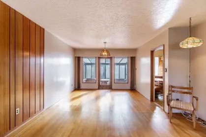 Breakfast Nook Photo of 5240 East Boulevard, Vancouver, BC