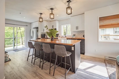 Kitchen Island Photo of 9 7467 Prospect Street, Pemberton, BC