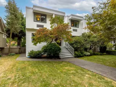 Living Room Photo of 3578 W 34th Avenue, Vancouver, BC