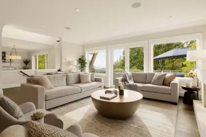 Living Room Photo of 5008 Redonda Drive, North Vancouver, BC