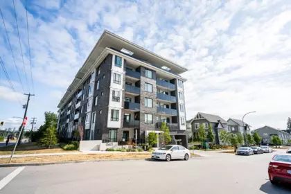Hot Tub / Spa Photo of 414 13623 81a Avenue, Surrey, BC