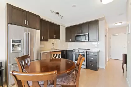 Kitchen Photo of 1509 11967 80 Avenue, Delta, BC