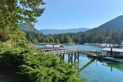 Breakfast Nook Photo of 12828 Gilden Road, Madeira Park, BC