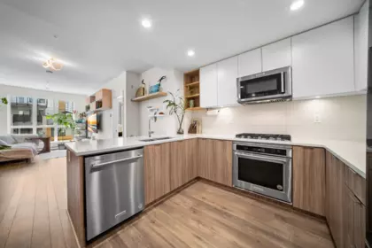412 750 Dogwood Street, Coquitlam, BC, Coquitlam — Apartment/Condo for sale