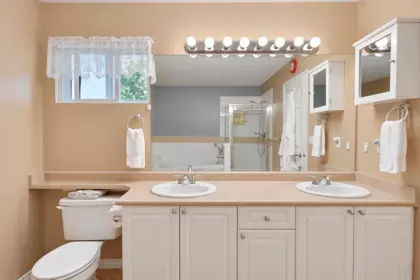 Laundry Room Photo of 6615 205 Street, Langley, BC