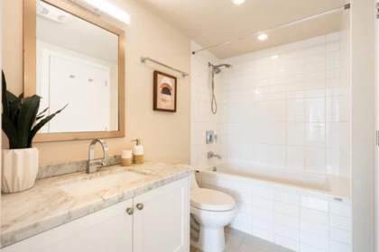 Kitchen Photo of 608 2982 Burlington Drive, Coquitlam, BC