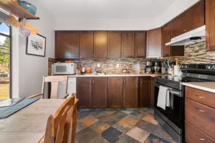 Guest Bathroom Photo of 140-142 St. Patricks Avenue, North Vancouver, BC