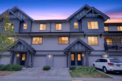 32 9525 204 Street, Langley, BC, Langley — Townhouse for sale