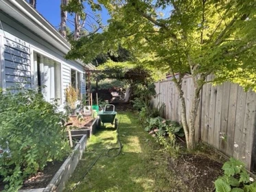 Office / Den Photo of 5206 Radcliffe Road, Sechelt, BC