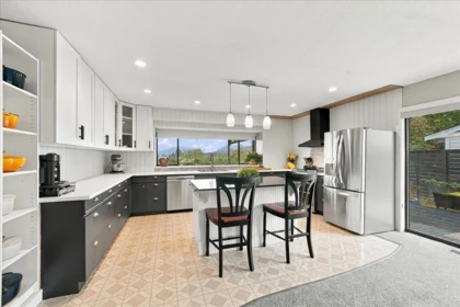 Breakfast Nook Photo of 12461 Meadow Brook Place, Maple Ridge, BC
