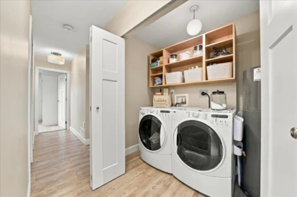 Laundry Room Photo of 12461 Meadow Brook Place, Maple Ridge, BC