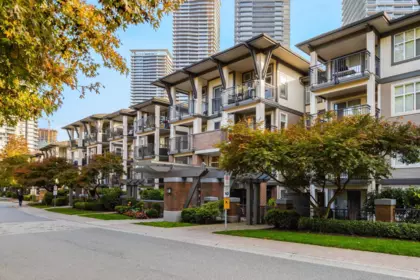 210 4768 Brentwood Drive, Burnaby, BC, Burnaby — Apartment/Condo for sale