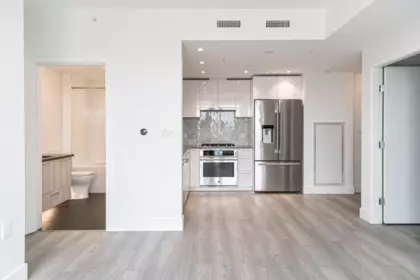 804 3581 E Kent Avenue North, Vancouver, BC, Vancouver — Apartment/Condo for sale