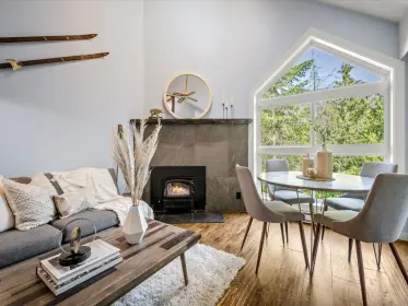 10 2213 Marmot Place, Whistler, BC, Whistler — Townhouse for sale
