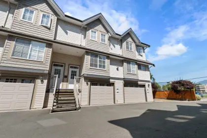 11 9447 College Street, Chilliwack, BC, Chilliwack — Townhouse for sale