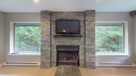 807 3050 Hillcrest Drive, Whistler, BC, Whistler — Townhouse for sale