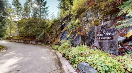 807 3050 Hillcrest Drive, Whistler, BC, Whistler — Townhouse for sale