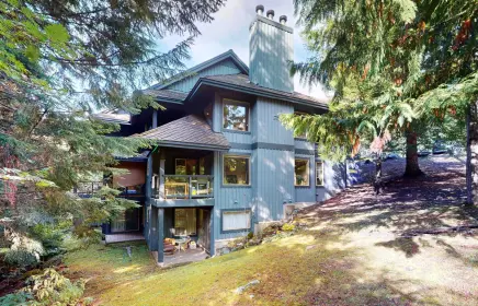 807 3050 Hillcrest Drive, Whistler, BC, Whistler — Townhouse for sale