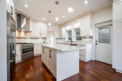 8525 Wildwood Place, Surrey, BC, Surrey — Single Family Residence for sale