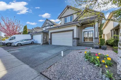 7239 199a Street, Langley, BC, Langley — Single Family Residence for sale