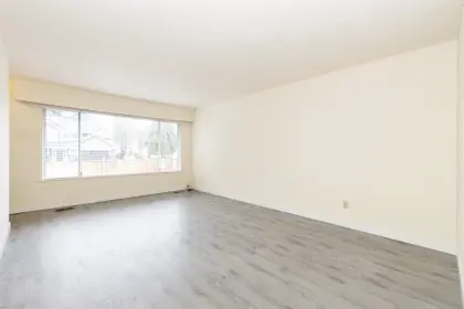 13022 106a Avenue, Surrey, BC, Surrey — Duplex for sale