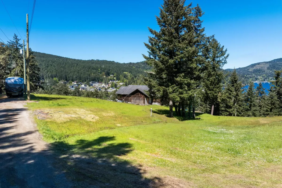 Bedroom 4 Photo of 6748 Stoney Hill Road, No City Value, BC