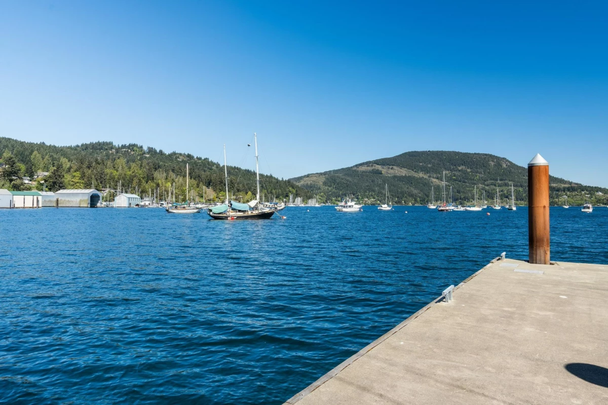 Hallway Photo of 6748 Stoney Hill Road, No City Value, BC