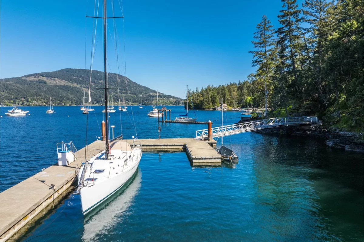 Hot Tub / Spa Photo of 6748 Stoney Hill Road, No City Value, BC