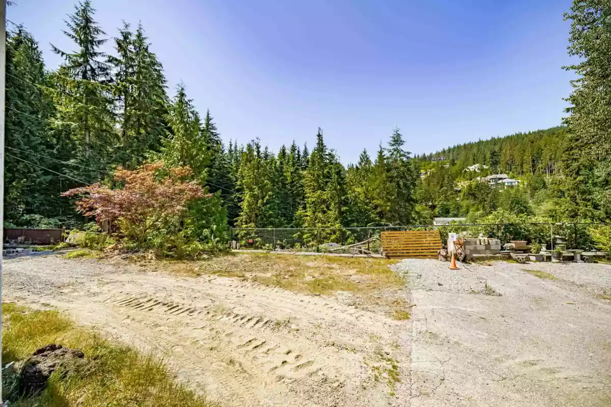 Family Room Photo of 46 3295 Sunnyside Road, Anmore, BC