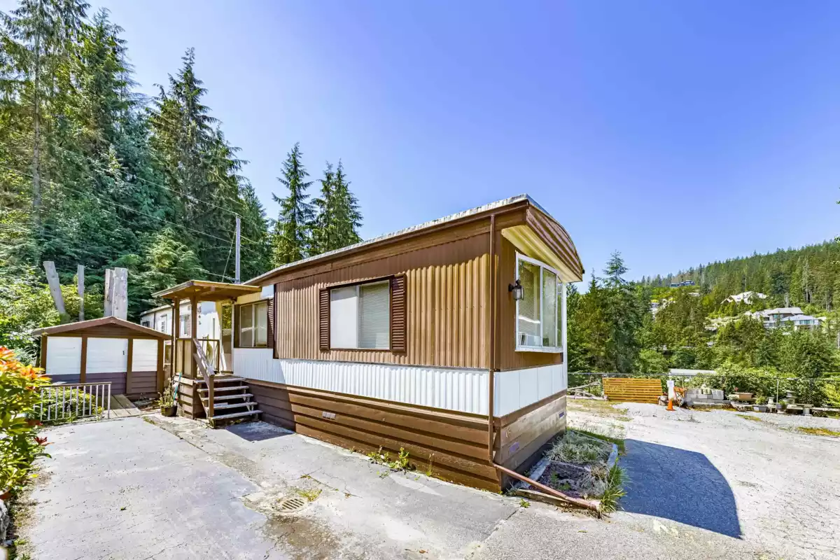 Living Room Photo of 46 3295 Sunnyside Road, Anmore, BC