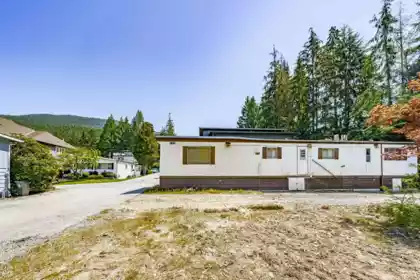 Breakfast Nook Photo of 46 3295 Sunnyside Road, Anmore, BC