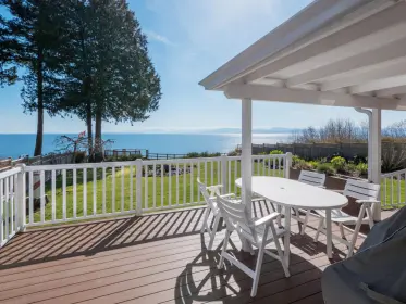 7607 Eureka Place, Halfmoon Bay, BC, Halfmoon bay — Single Family Residence for sale