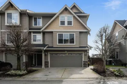 16 9232 Woodbine Street, Chilliwack, BC, Chilliwack — Townhouse for sale