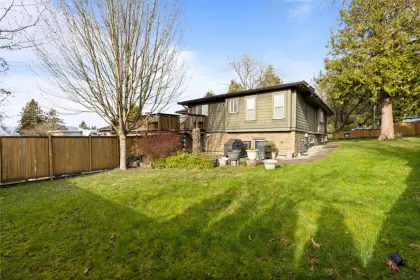 9615 Townline Diversion, Surrey, BC, Surrey — Single Family Residence for sale
