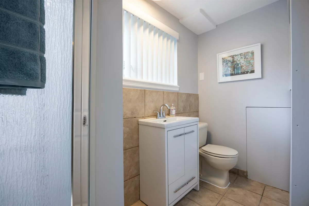 Bedroom 4 Photo of 1009 Foster Avenue, Coquitlam, BC