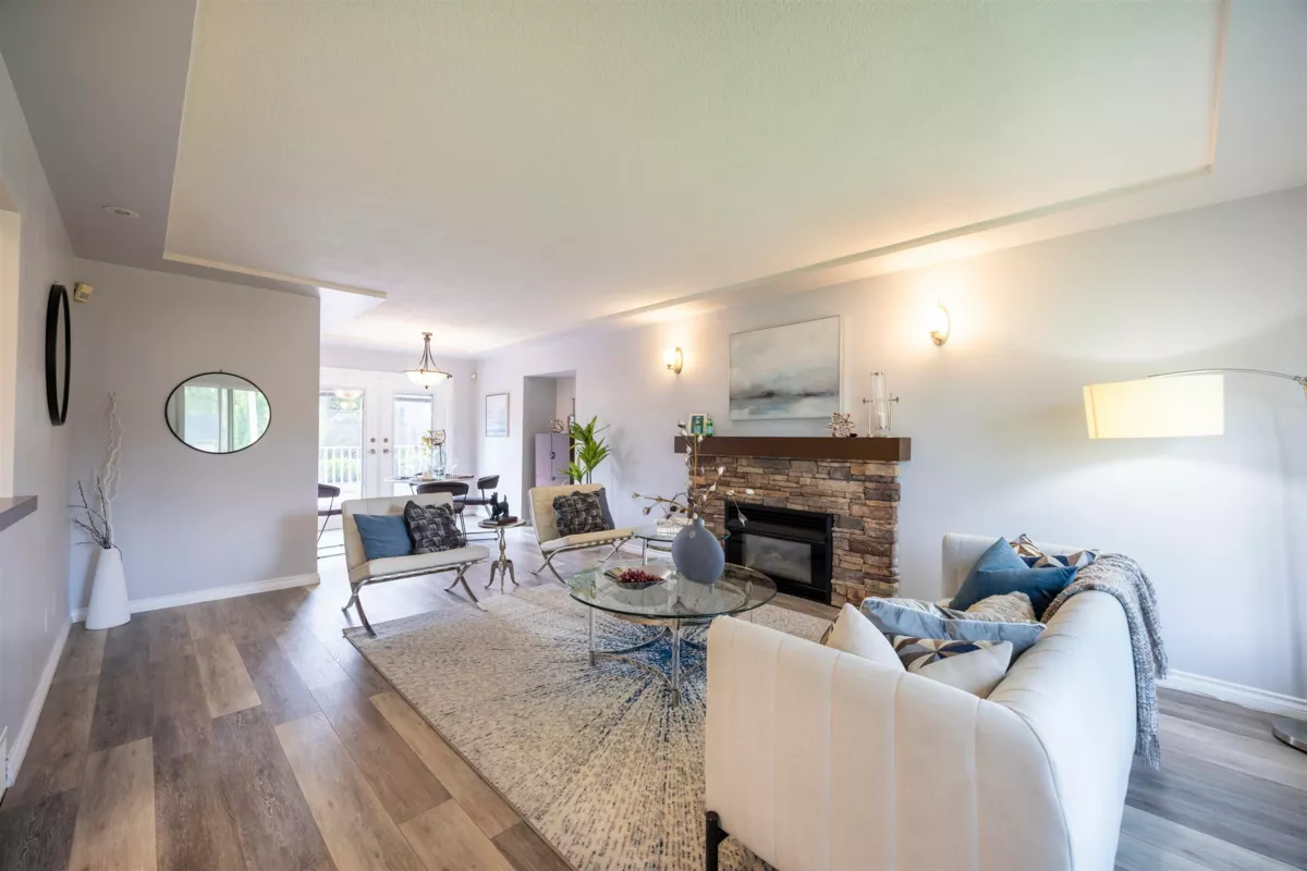 Dining Area Photo of 1009 Foster Avenue, Coquitlam, BC