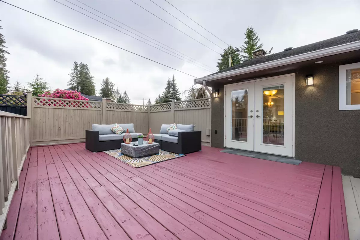Hallway Photo of 1009 Foster Avenue, Coquitlam, BC