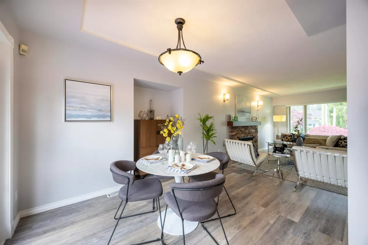 Kitchen Island Photo of 1009 Foster Avenue, Coquitlam, BC